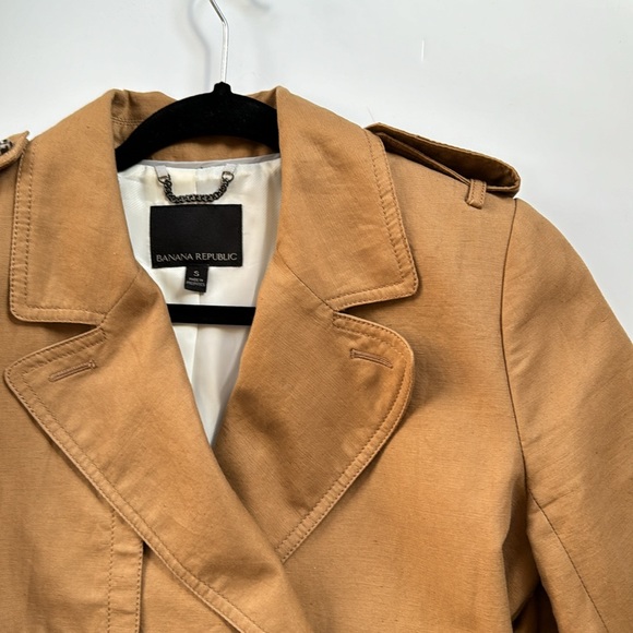 Banana Republic Trench Coat - Picture 2 of 5
